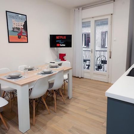 트리에스테 Centro Storico Moderno Trilocale Con Balcone 아파트 외부 사진